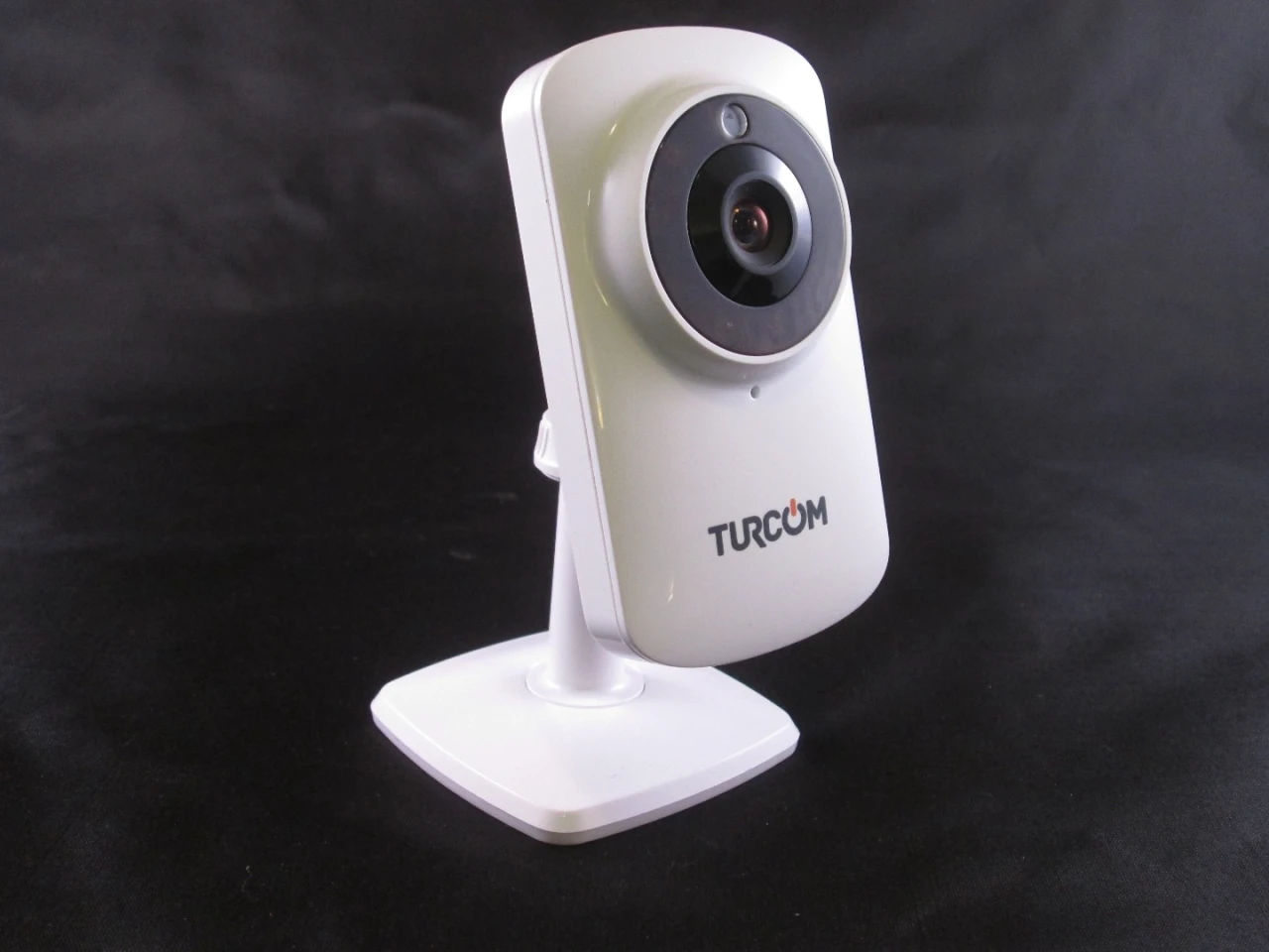 The Turcom Cyberview Mini uses a dedicated charger