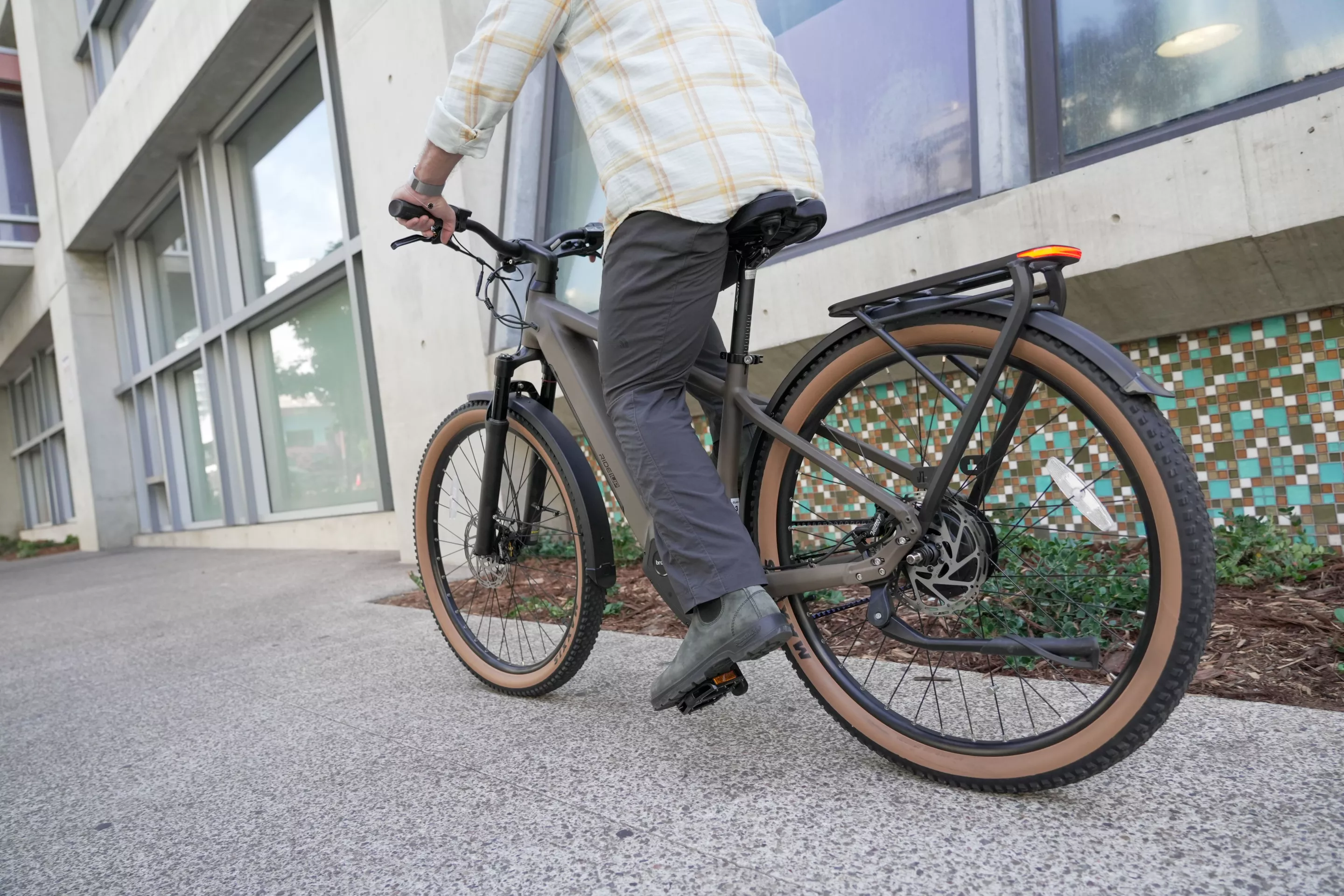 The Prodigy V2 comes with a rear rack rated to carry 40 lb of cargo