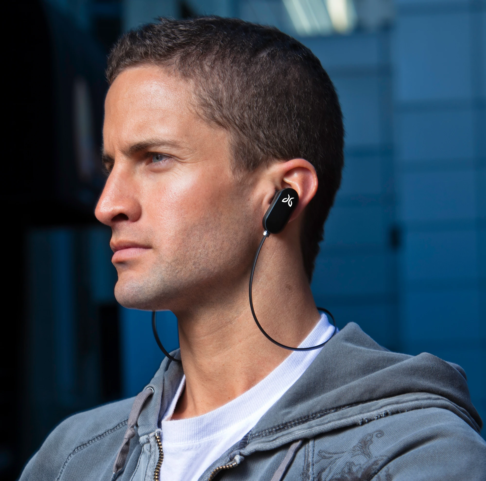 JayBird's JF3 Freedom Bluetooth Buds receive a wireless signal from their user's digital audio device, eliminating the need for a cord