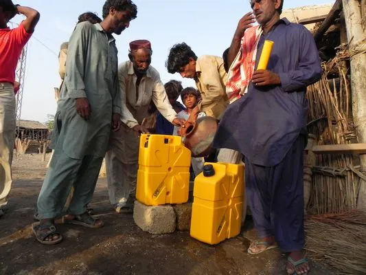 LIFESAVER has worked to distribute Jerrycans to places in need of potable water