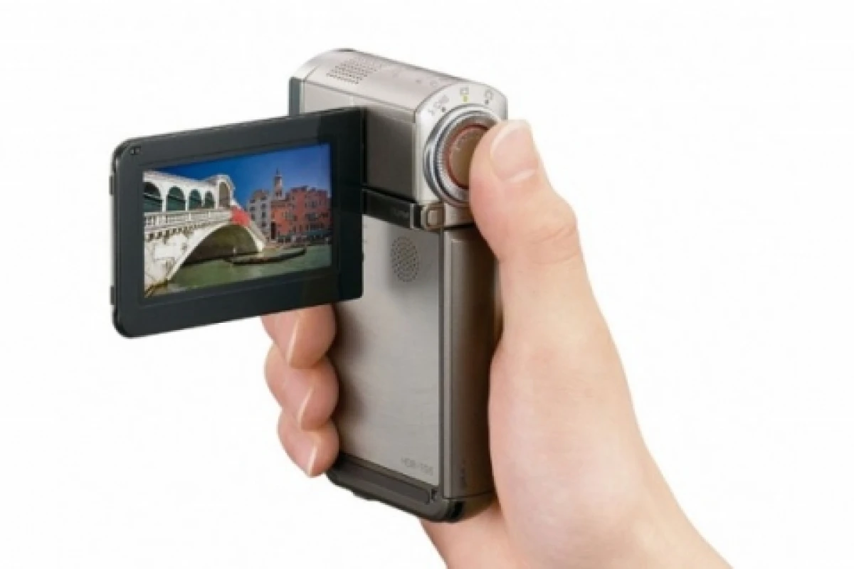Sony HDR-TG5V camcorder