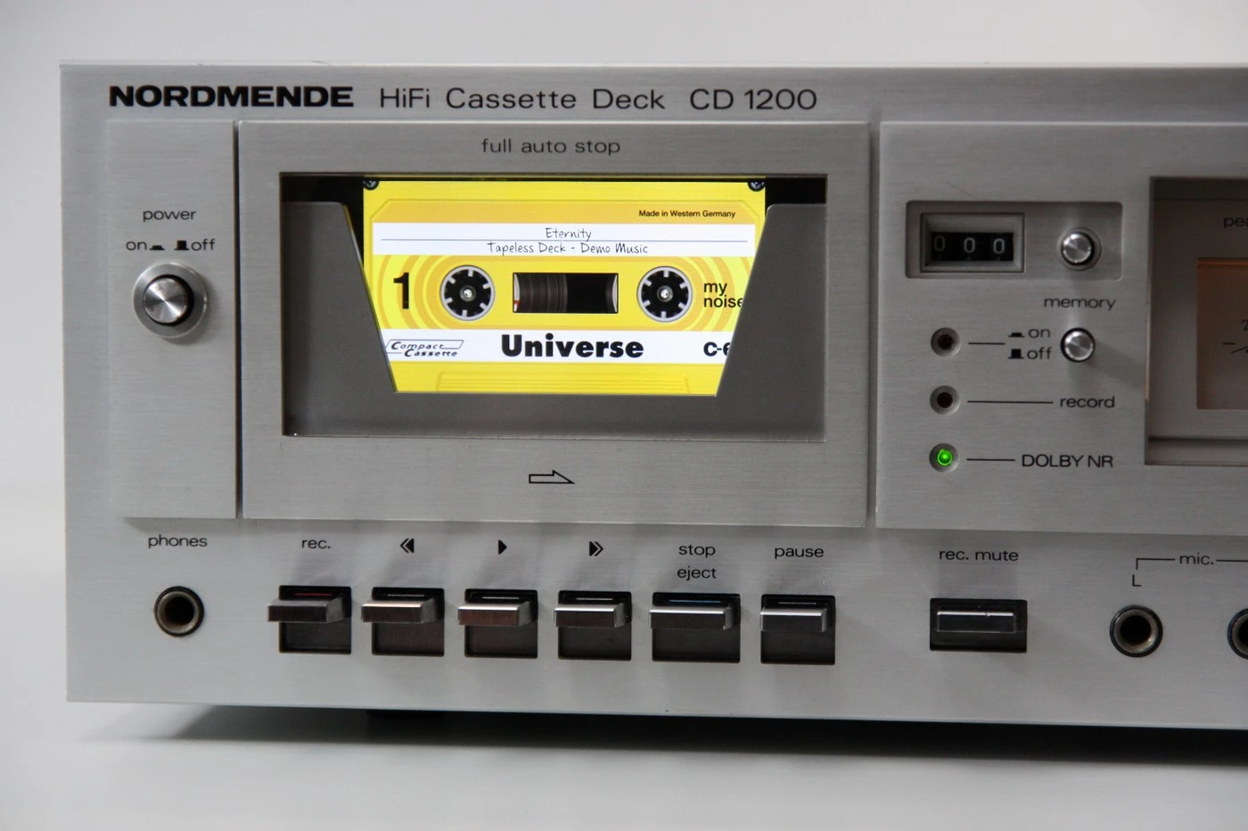 The on/off button on the smartphone may be difficult to access when everything is set up to play, so the power function is connected to one of the physical controls on the tape deck