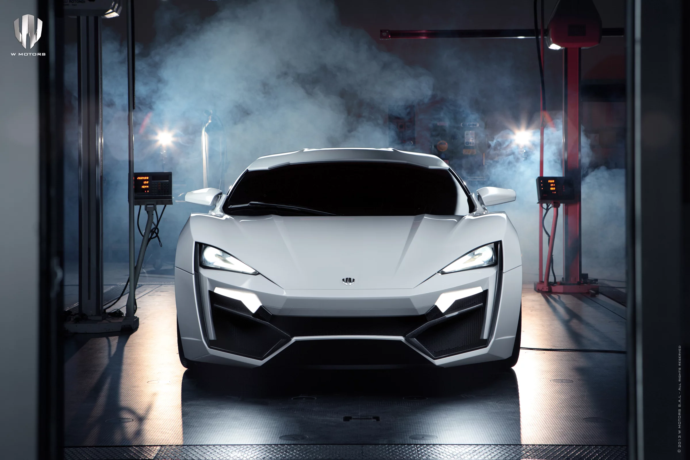 Front view of W Motors' Lykan Hypersport