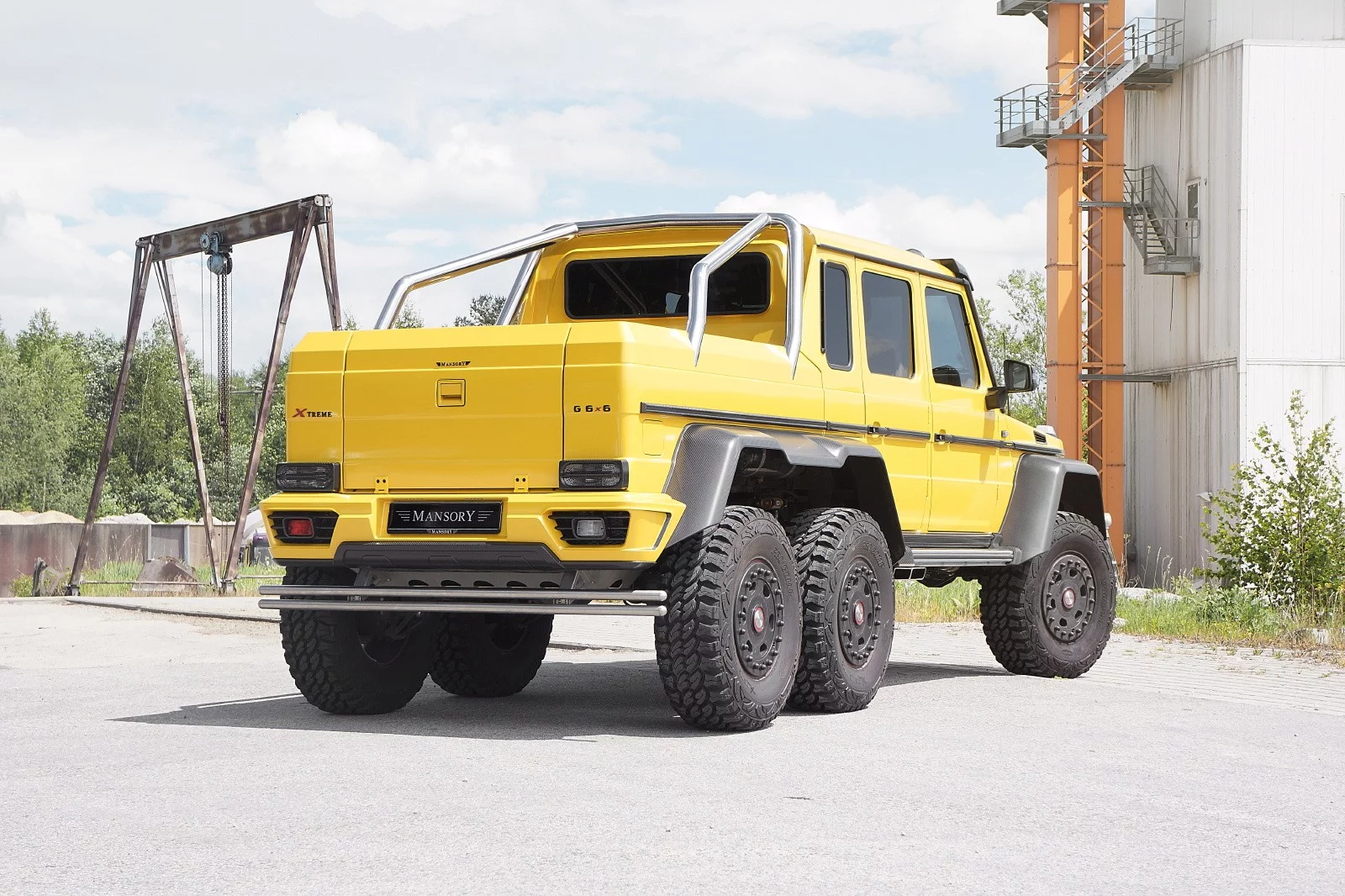 The 829-hp Mansory Mercedes G63 AMG 6x6