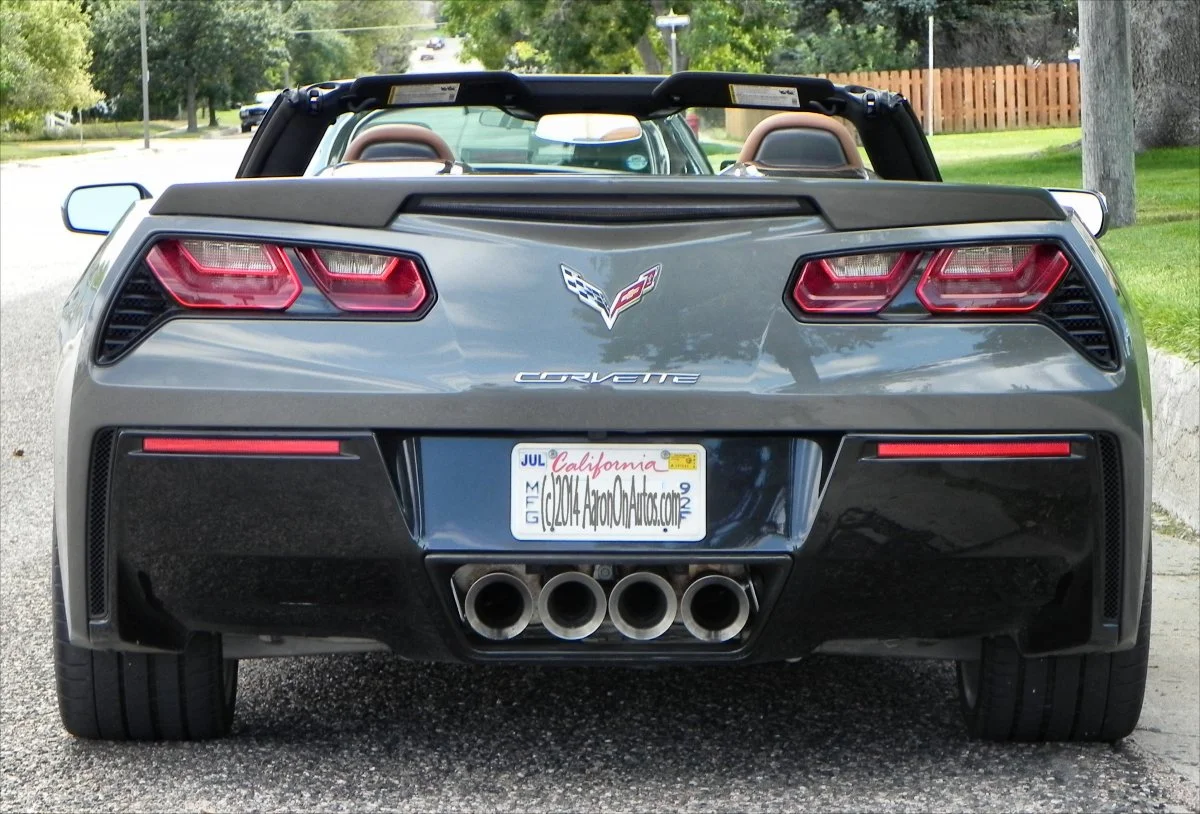Quad pipes for maximum exhaust effect from the big V8
