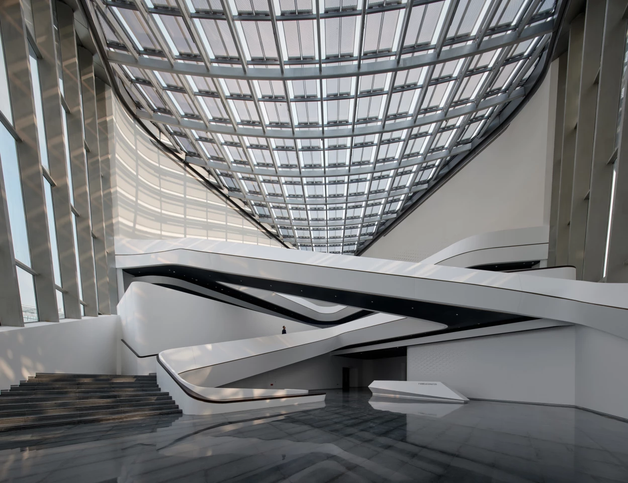 The Zhuhai Jinwan Civic Art Centre includes a performing arts center with two theaters, an interactive science center, and an art museum