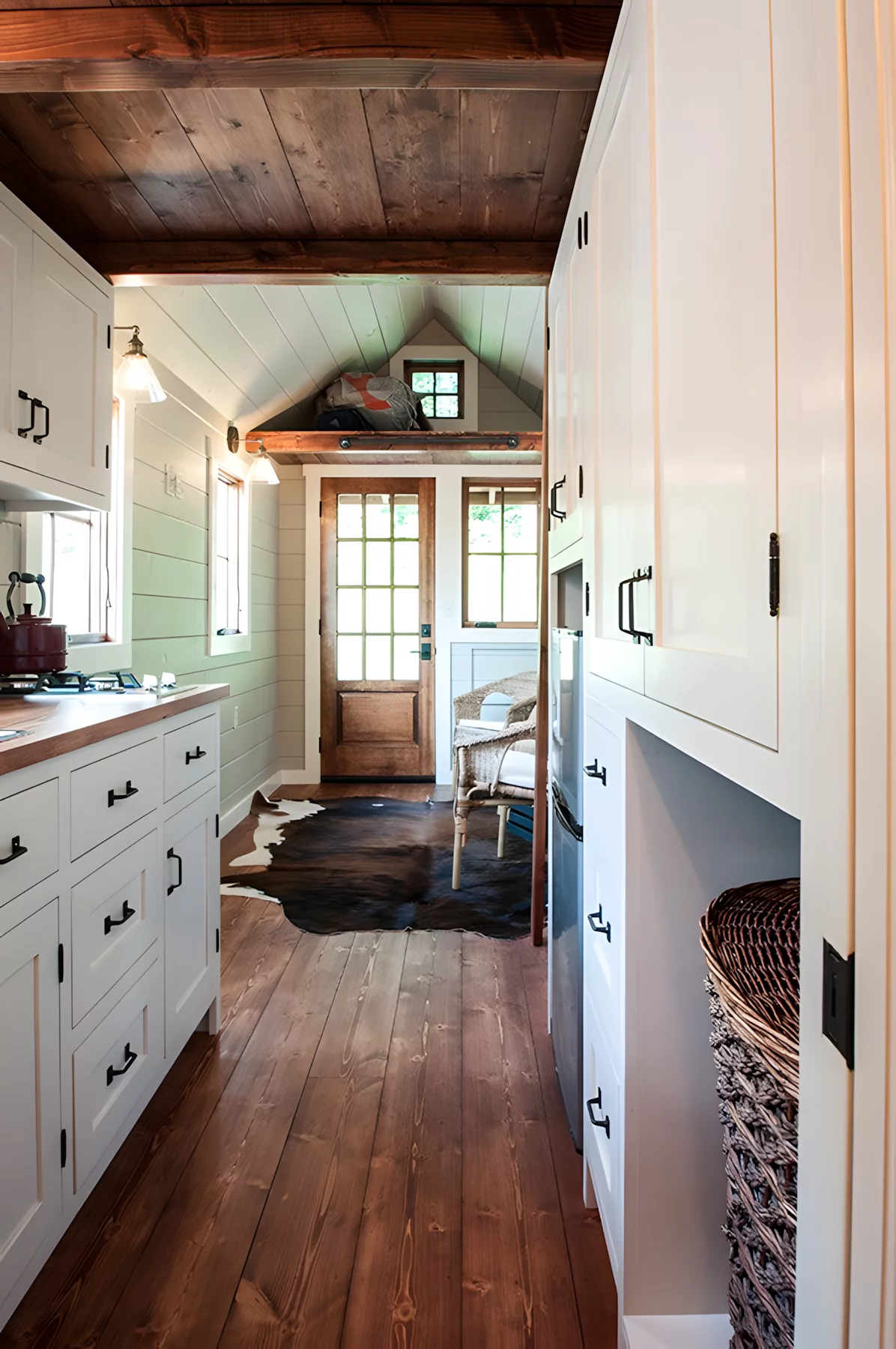 The Ynez's kitchen is small but it has quite a lot of storage space available for its size