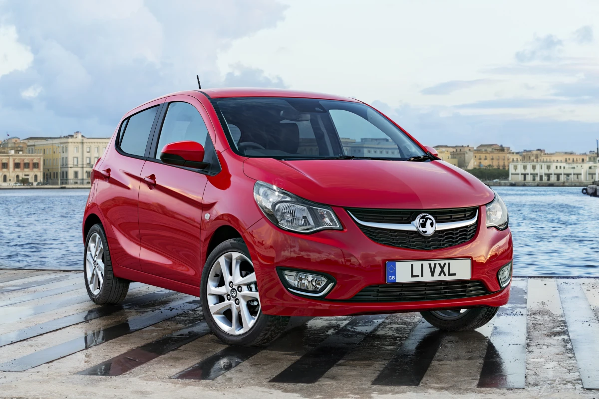 Large headlights are one of the defining elements of the Viva's design