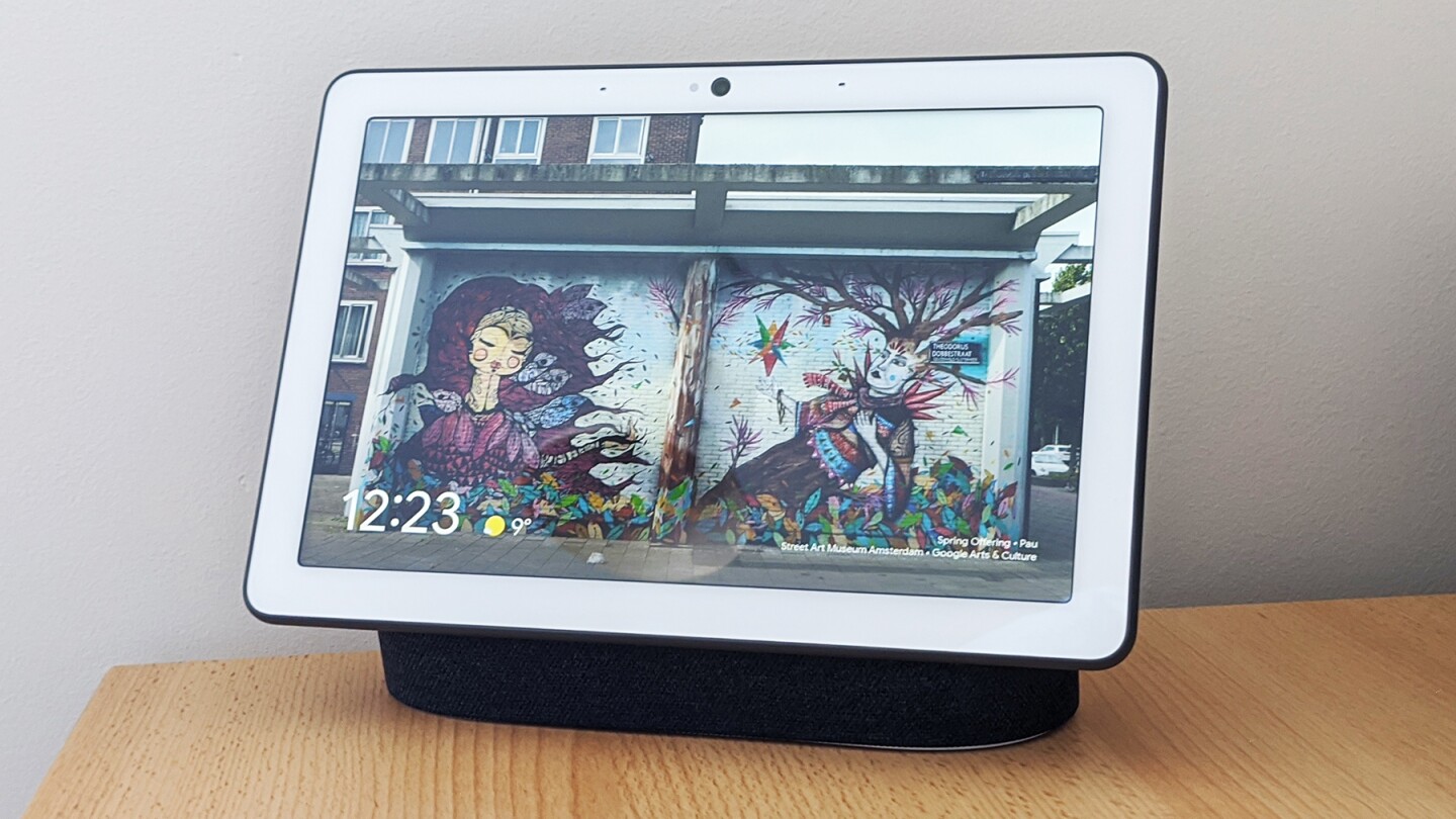 You can show a clock, a curated slideshow of art, or your own photos when the Nest Hub Max is idle