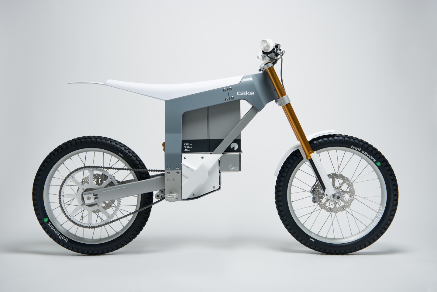 The Kalk is powered by a 2.6-kWh lithium-ion battery pack