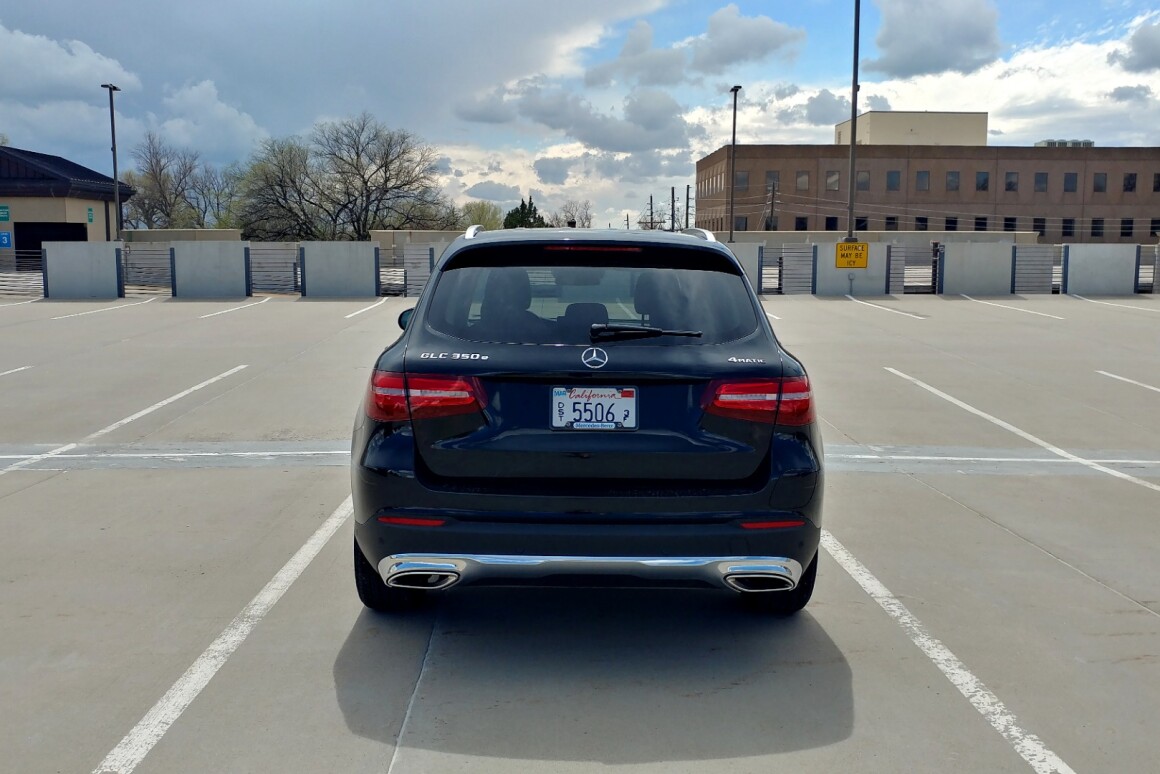 Review 2019 Mercedes Benz Glc 350e Is A Plugged In Luxury