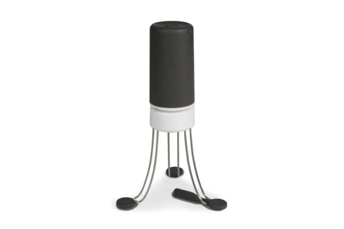 The Autonomous Saucier automatically stirs sauce in the pan, freeing you up for other kitchen duties