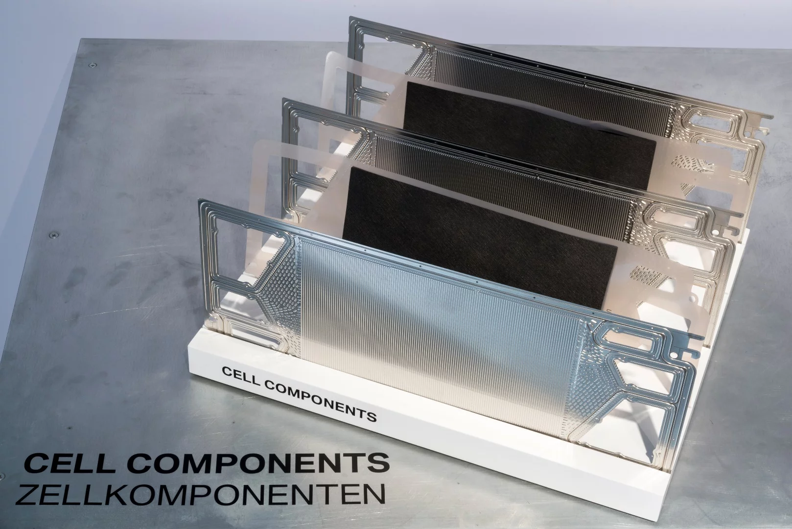 BMW's breakdown of the fuel cell components