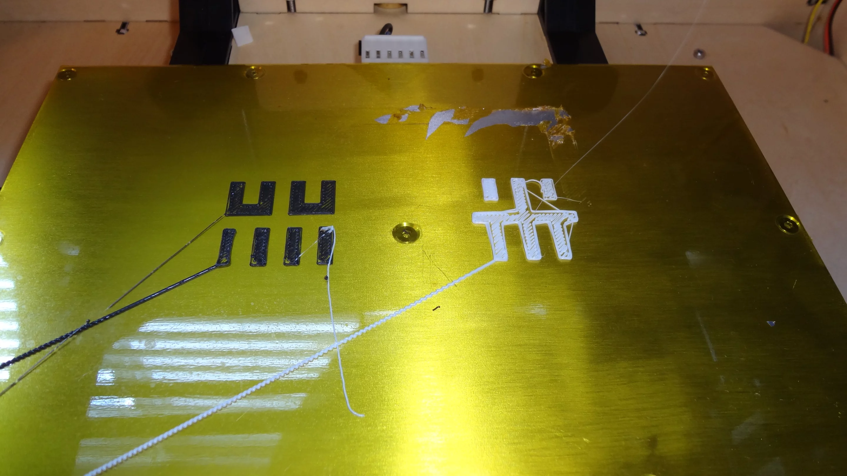 This photo shows my alignment problem. The black and white parts are supposed to be combined, not separated (Photo: Gizmag)