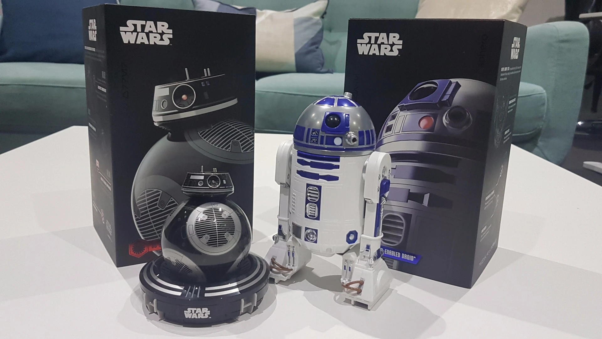 New Atlas goes hands-on with Sphero's new app-controlled Star Wars robots, BB-9E and R2-D2