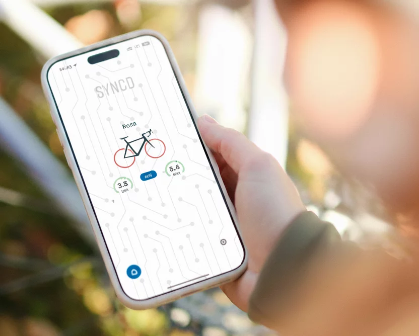 The SYNCD tube works with an iOS/Android app