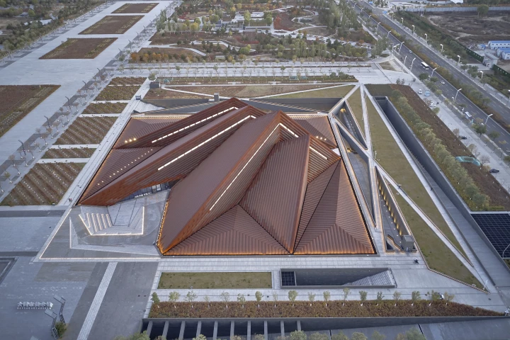 The Datong Art Museum was designed by prestigious British firm Foster + Partners and took over 10 years to realize