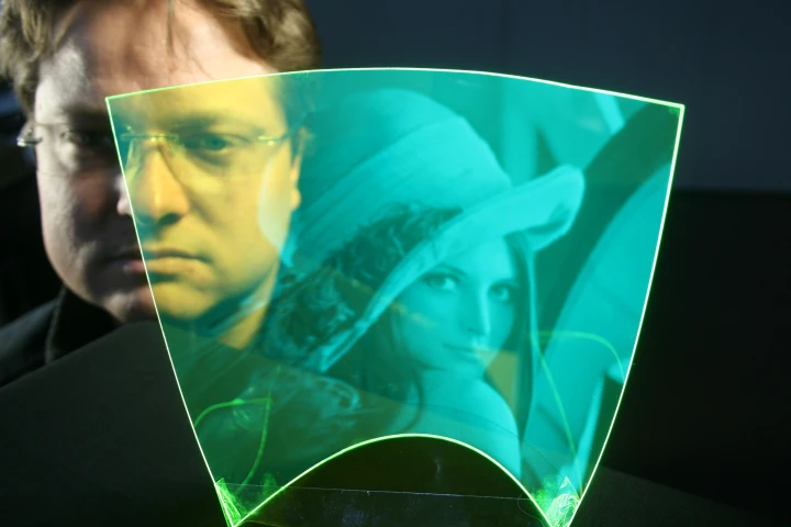Researchers have created a bendable, transparent polymer that acts as an image sensor (Photo: Optics Express)