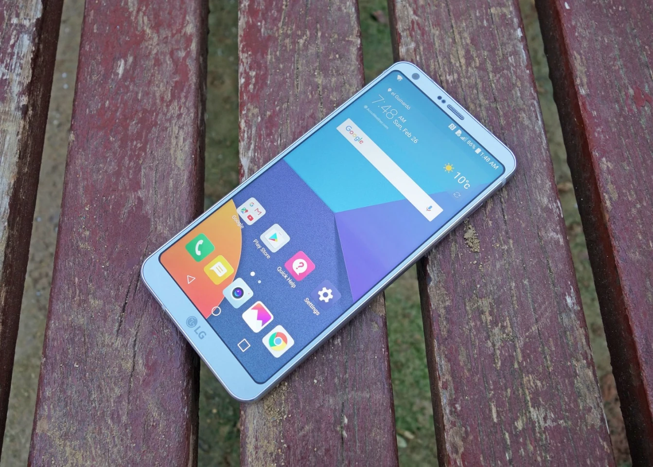 Screens are growing and stretching, as the LG G6 showed