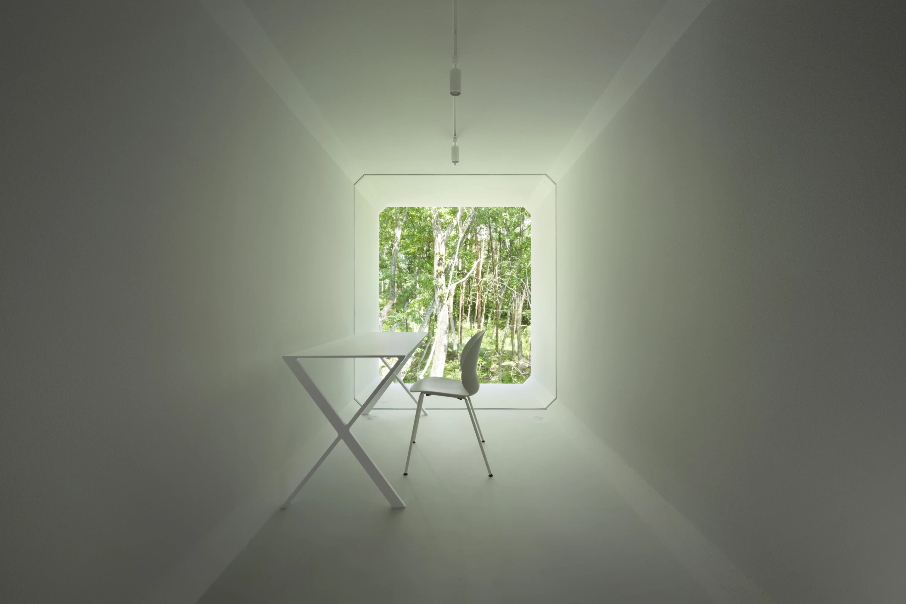 The Culvert Guesthouse includes a small study area