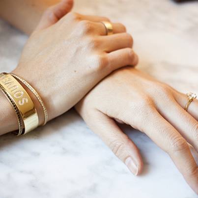 The CuffLinc can be easily switched between different accessories