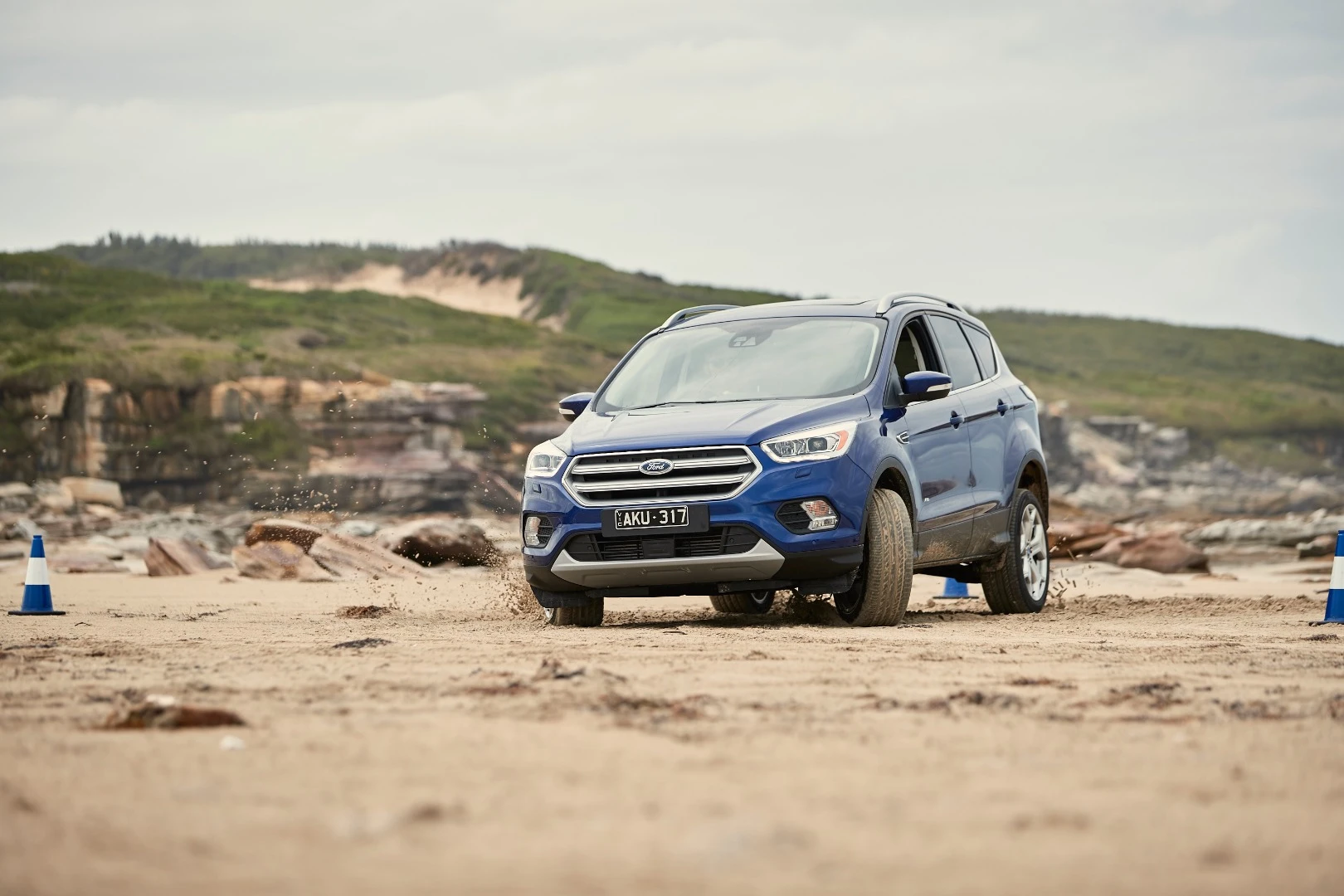 2017 Ford Escape: intelligent AWD system proportions torque to the wheels under dynamic driving conditions