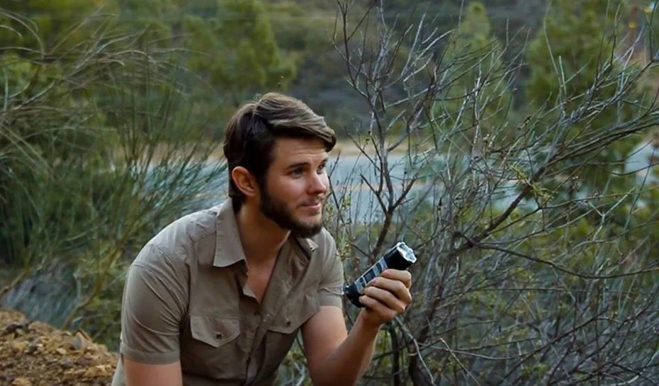 Stay in touch with members of your crew (who also have Fogo units) even when out of cell range