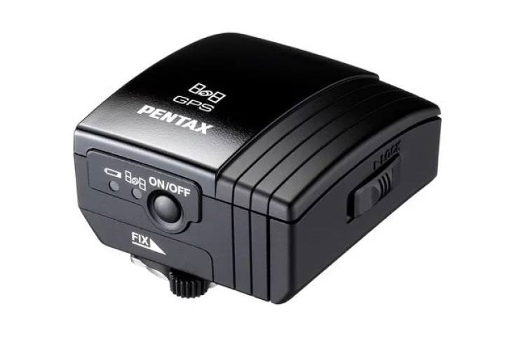 In addition to geotagging images with earth-bound locations, the new O-GPS1 unit from Pentax can also track the movement of stars and planets and shift the sensor to make sure heavenly shots are blur-free