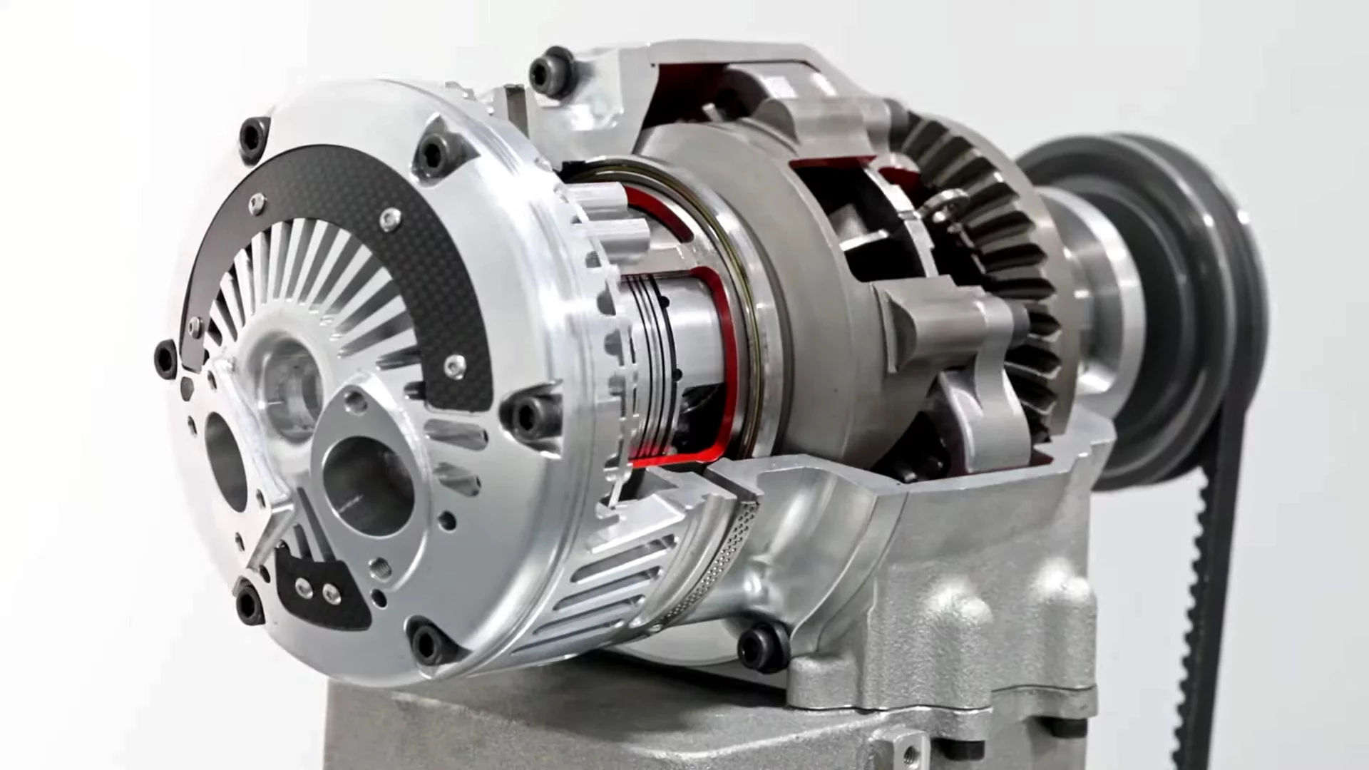 Super-compact internally rotating combustion engine packs a solid punch