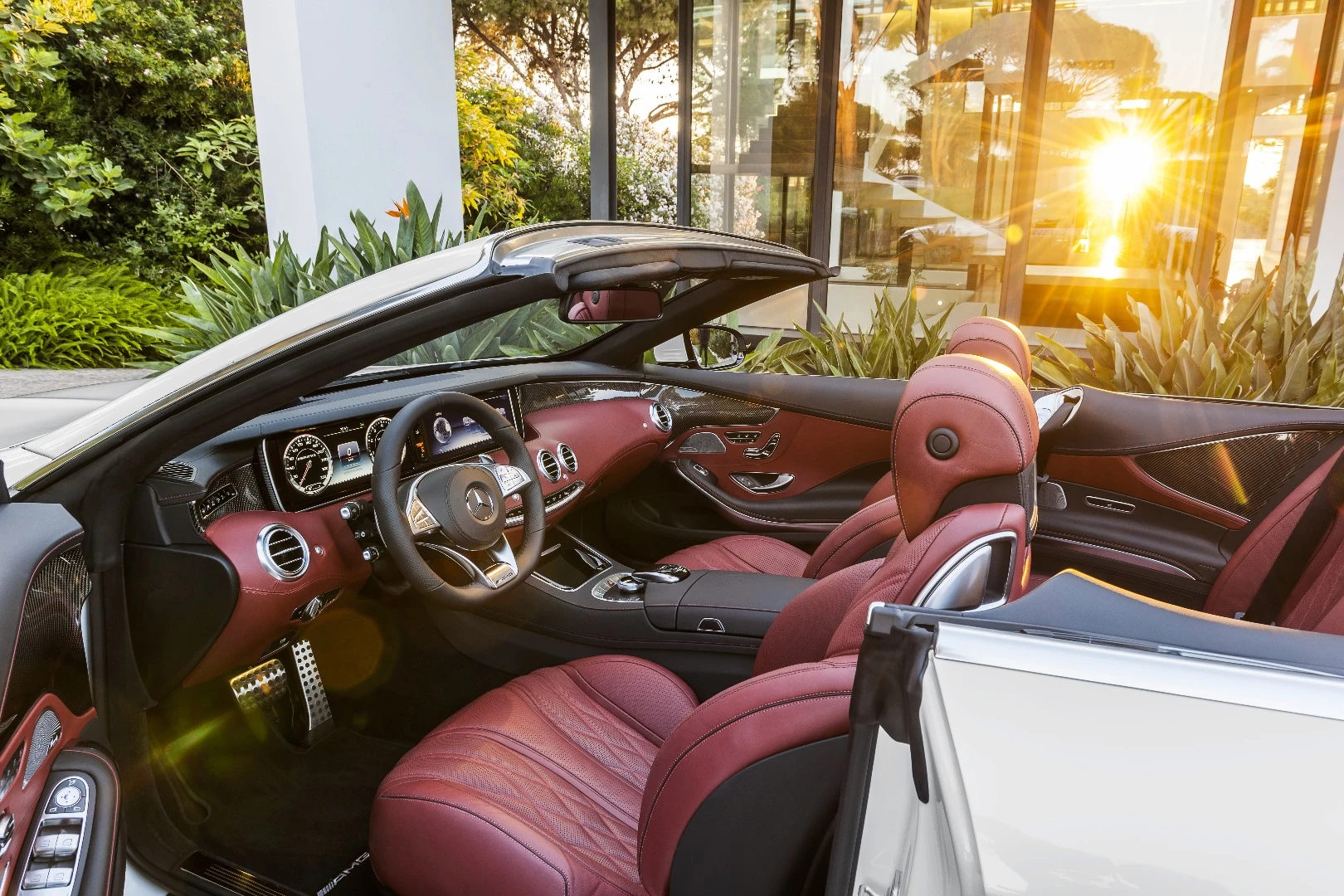 The climate control system uses 26 sensors to make sure the cabin temperature is properly maintained regardless of external conditions