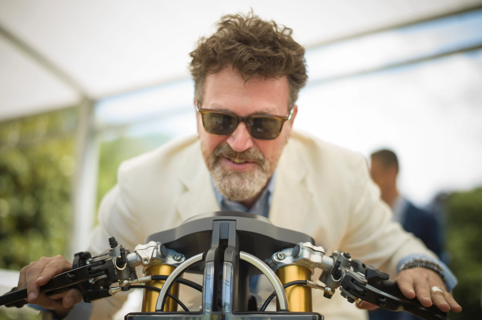 Ducati Scrambler Cafe Racer concept: split circle LED headlight looks great