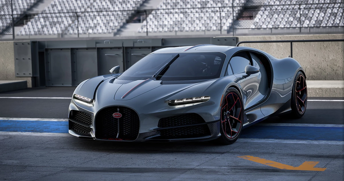 The splitter on the hood helps reduce drag and increases onlooker envy