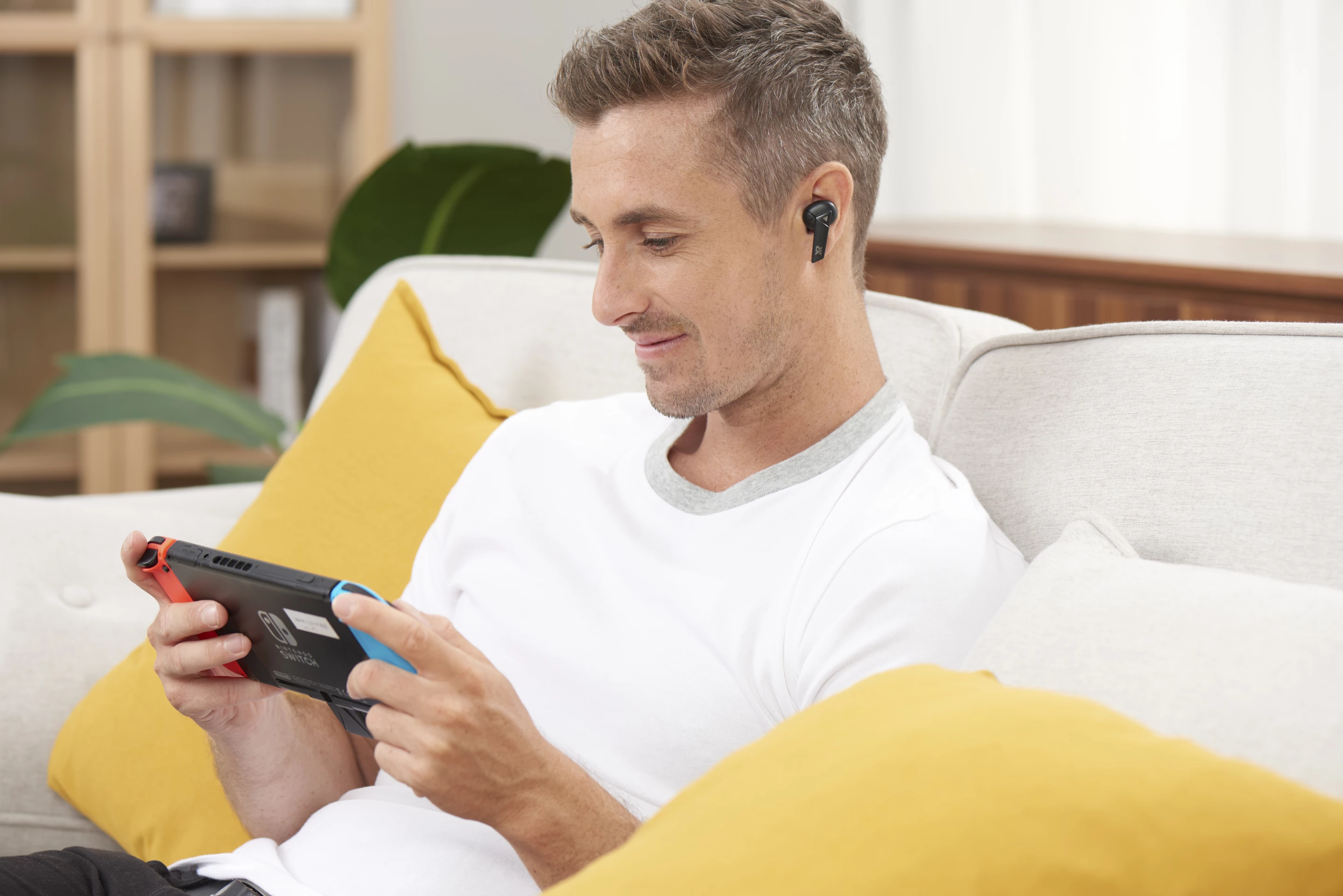 Ultra-low 50-ms latency when using the USB Bluetooth dongle