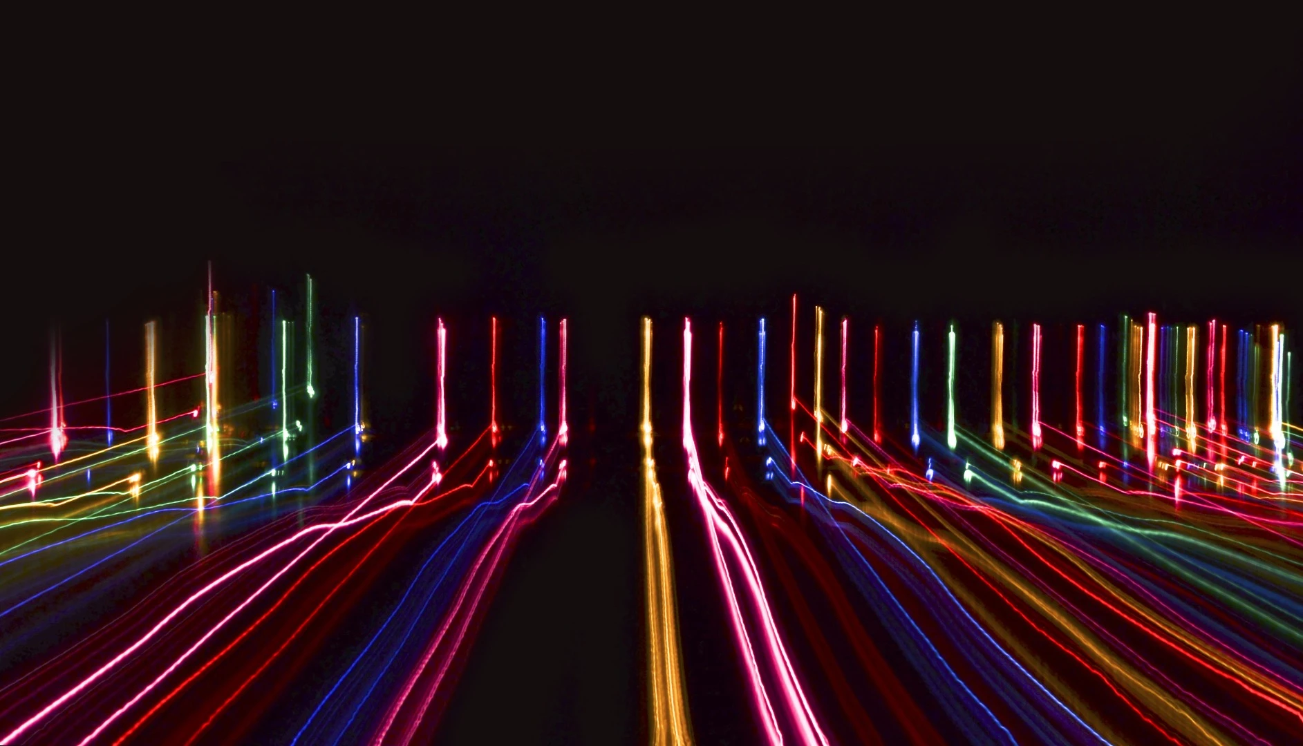 Using advanced digital signal processing techniques, researchers have created an optical data transmission system able to transfer information at a rate of 1.125 terabits per second