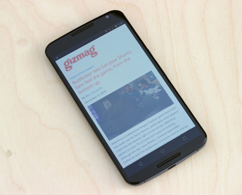 Gizmag on the Nexus 6 (Photo: Will Shanklin/Gizmag.com)