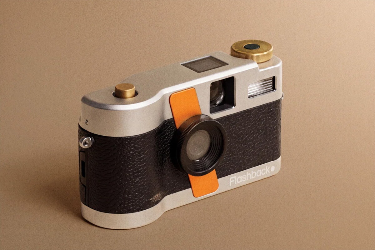 Retro point-and-shoot camera processes your photos in 24 hours