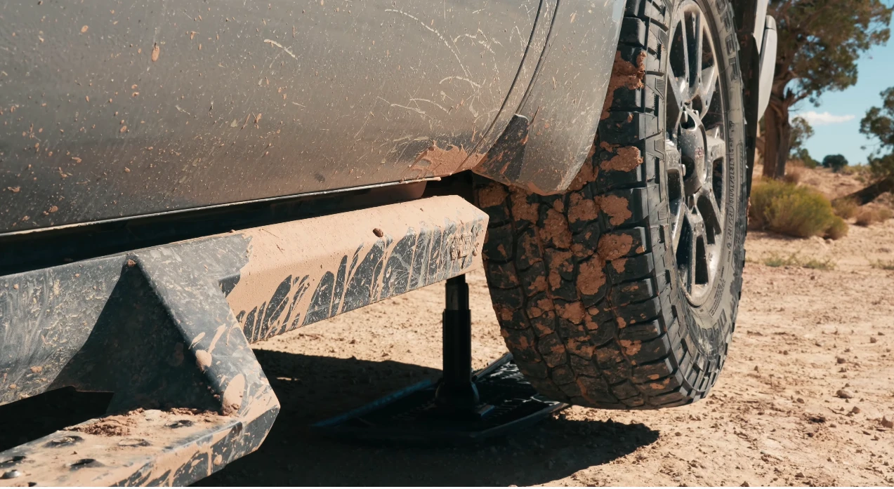 As well as working as traction boards, the Traction Crate units can work as a jack stand to spread the weight out for a more stable footing on soft ground