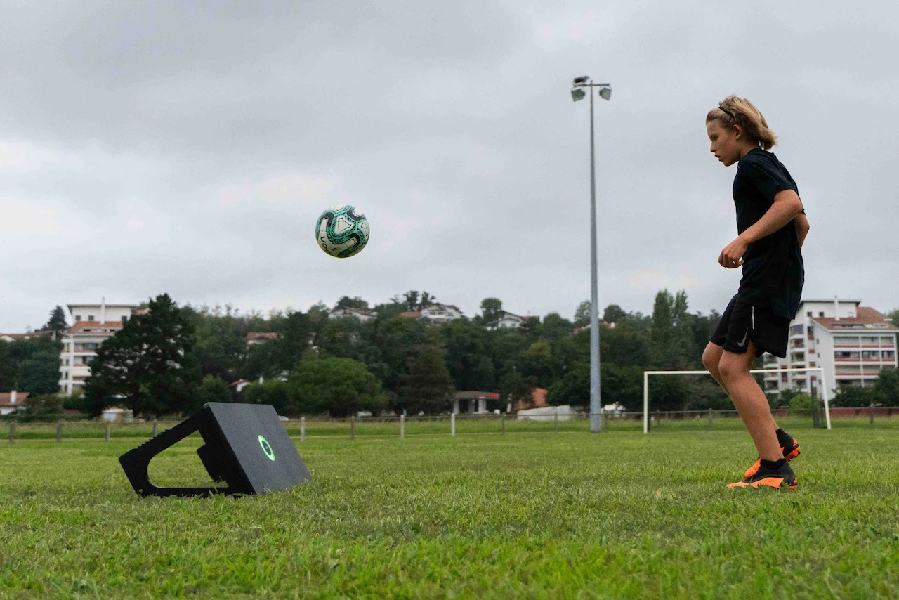 The Voon Soccer rebounder can be set to a 60- or 90-degree angle