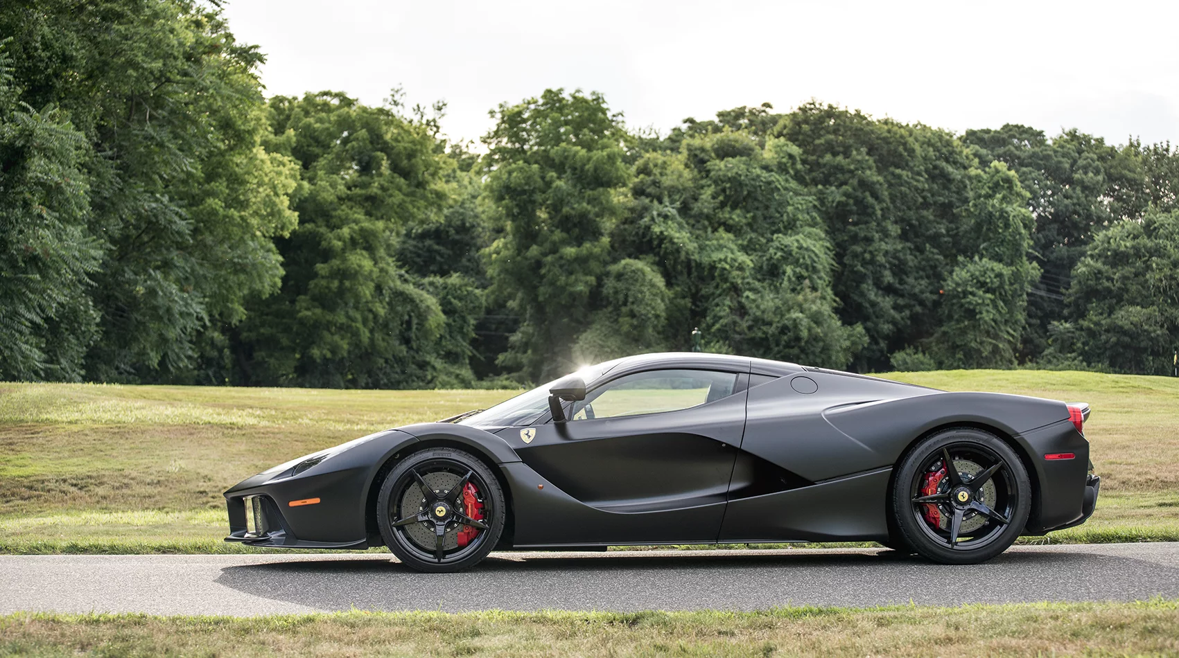 With 949 hp from the factory, we're impressed by the owner's self control. We'd be stacking up the miles