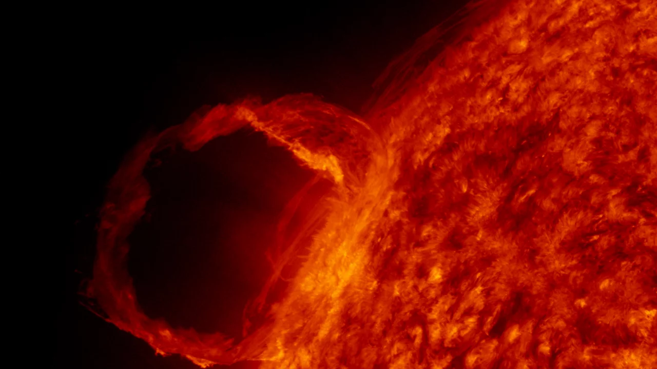 The very first light image from Solar Dynamics Observatory showing the Sun performing a beautiful prominence eruption (Photo: NASA/SDO)
