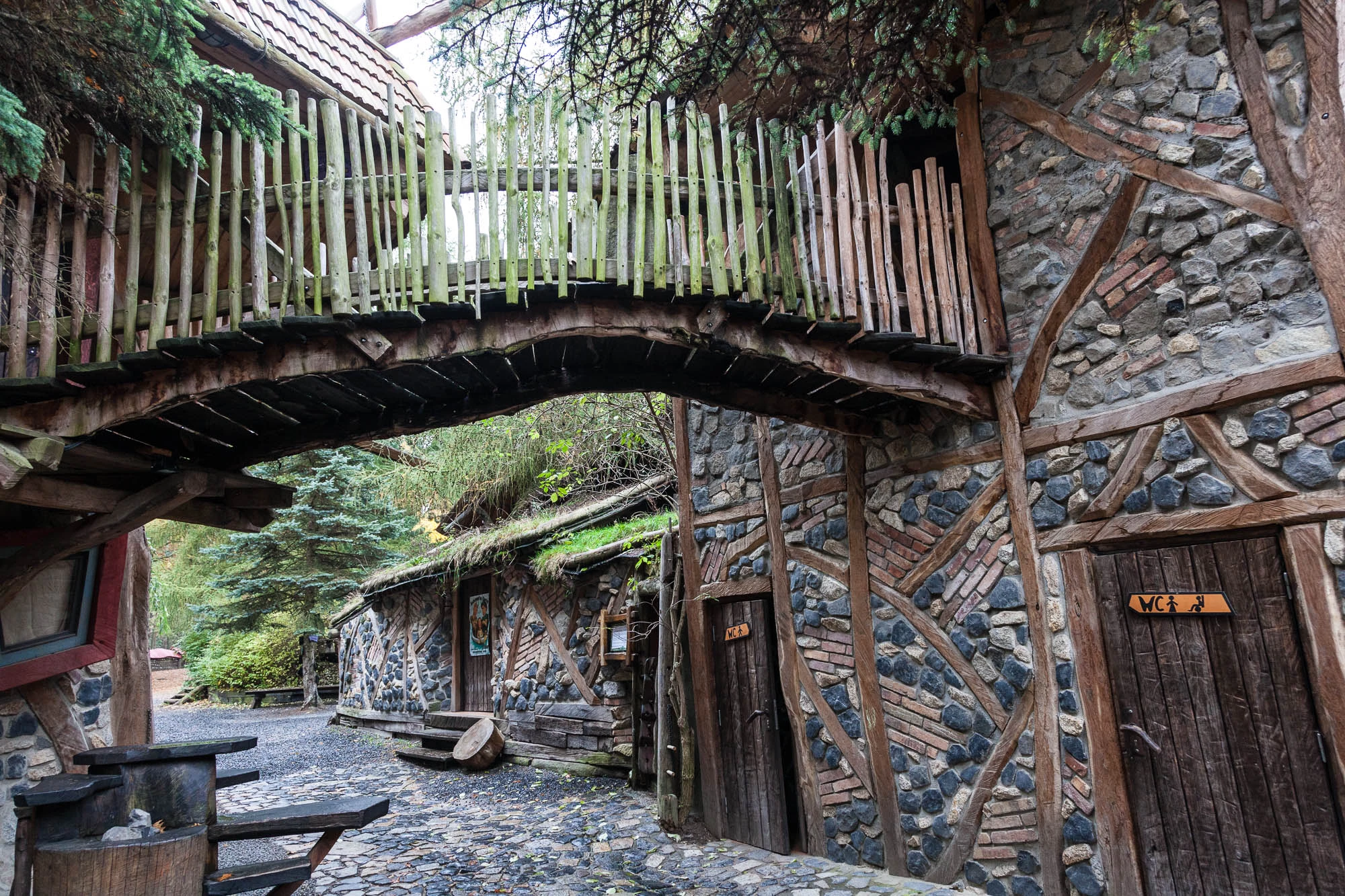 Kulturinsel Einsiedel: several paths lead in and out of every area, some above ground, some below