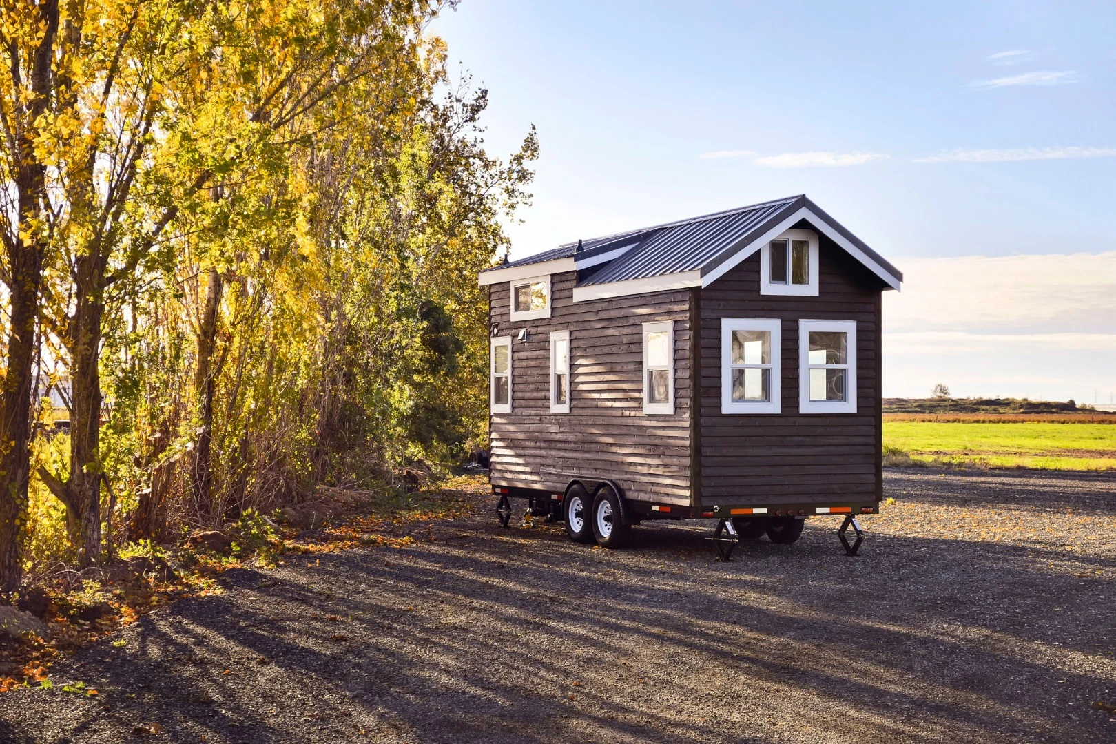 The Napa Editions are available on a 22 x 8.5 x 8.5-ft (6.7 x 2.6 x 2.6-m) trailer