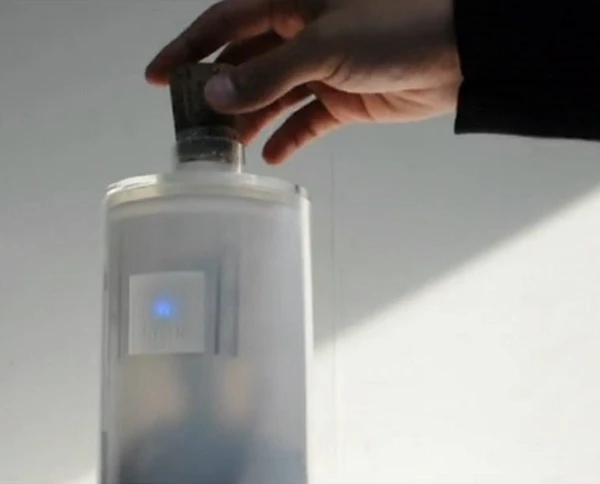 Re: Sound Bottle in profile, with the cork about to be removed to set the recorded song playing