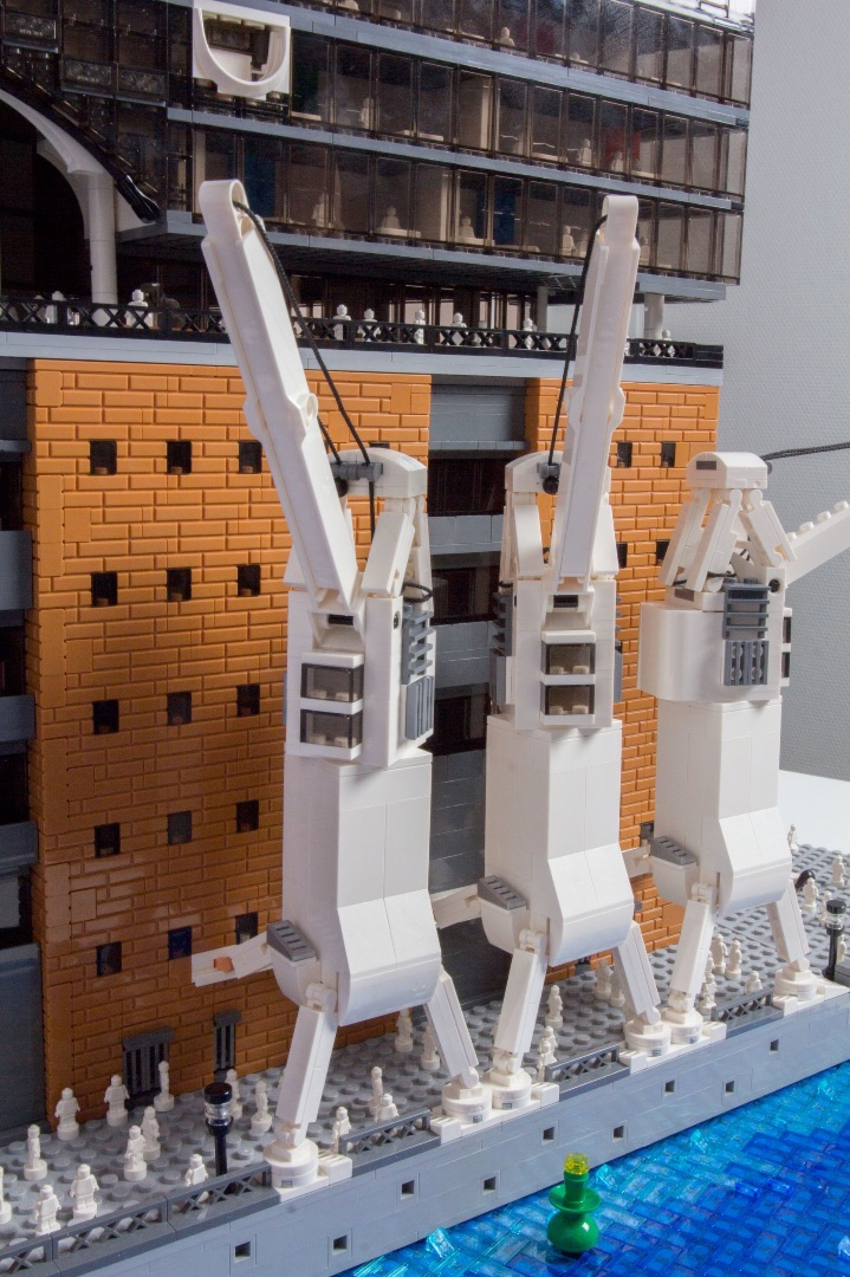 Stunning Elbphilharmonie Concert Hall Recreated In Lego stunning-elbphilharmonie-concert-hall-recreated-in-lego