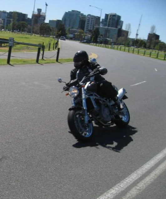 The Moto Morini 9½
