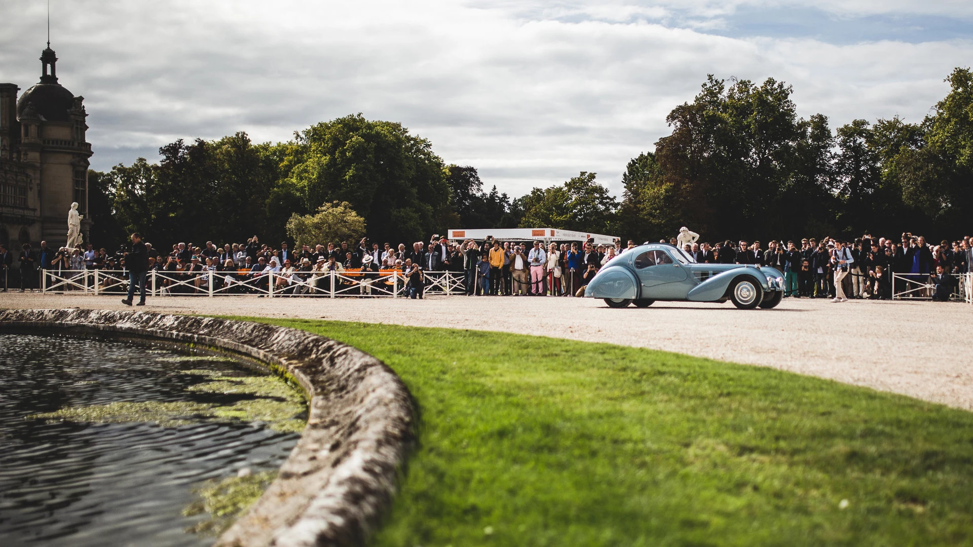 This 1936 Bugatti Type 57 SC Atlantic Coupe won the 2017 Chantilly Arts & Elégance Richard Mille