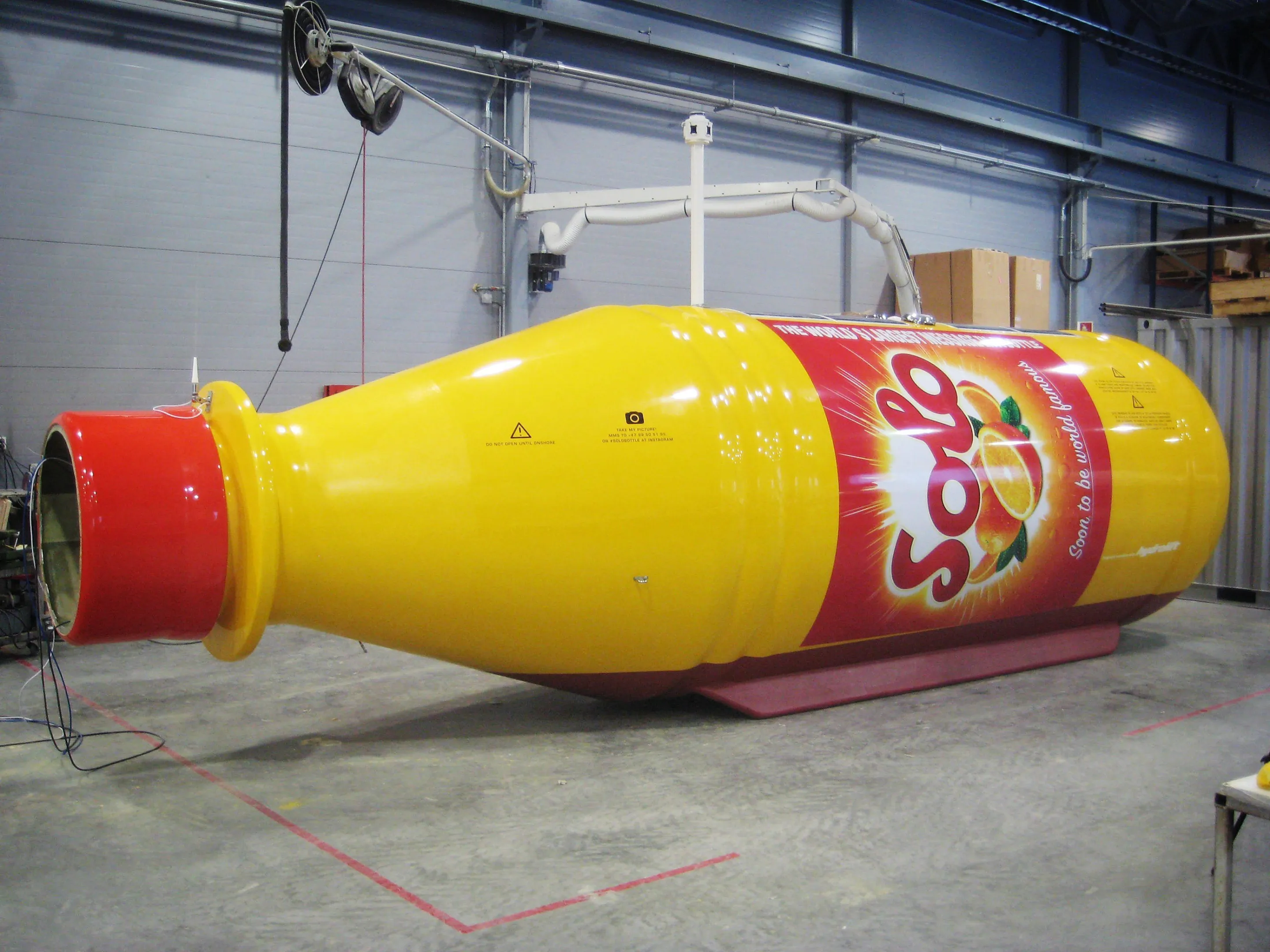 After several months of work, the final product measures 2.5 meters (8 feet) in diameter, weighs 2,500 kilograms (2.7 tons), and is even registered and insured as a boat