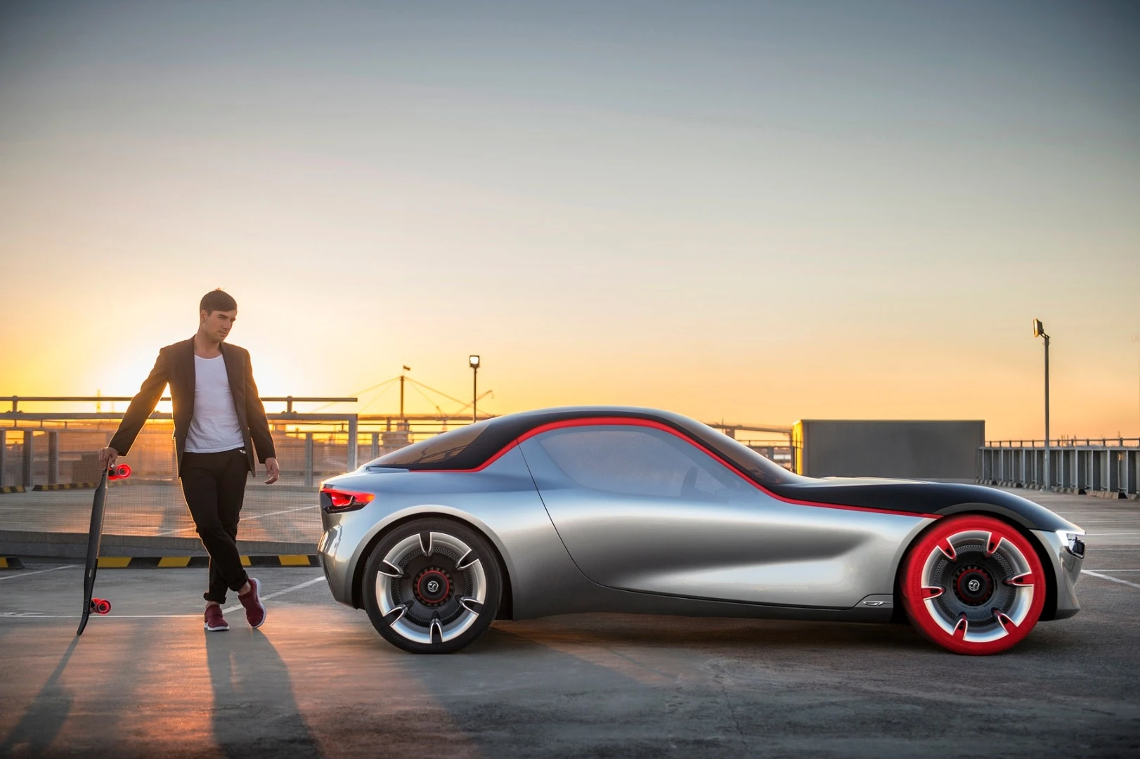 The doors of the GT Concept have seamlessly integrated side windows