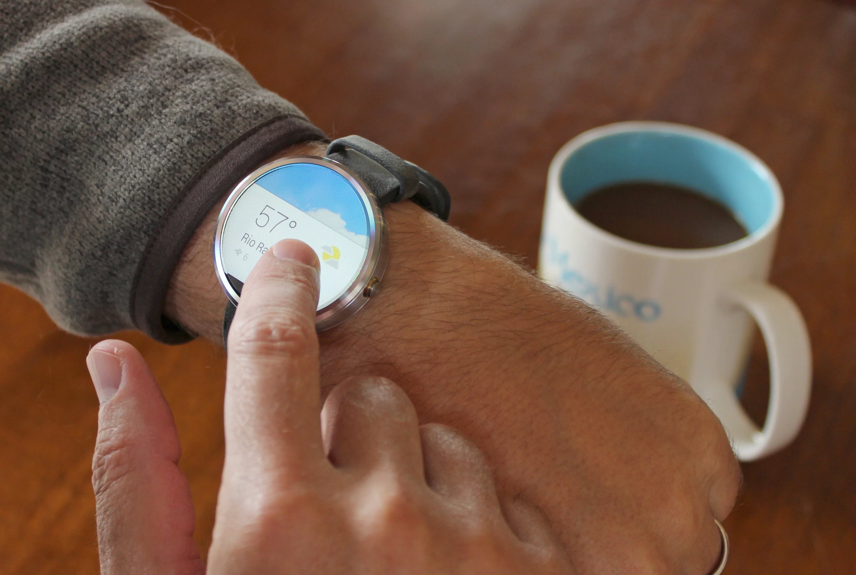 Moto 360 (Photo: Will Shanklin/Gizmag.com)