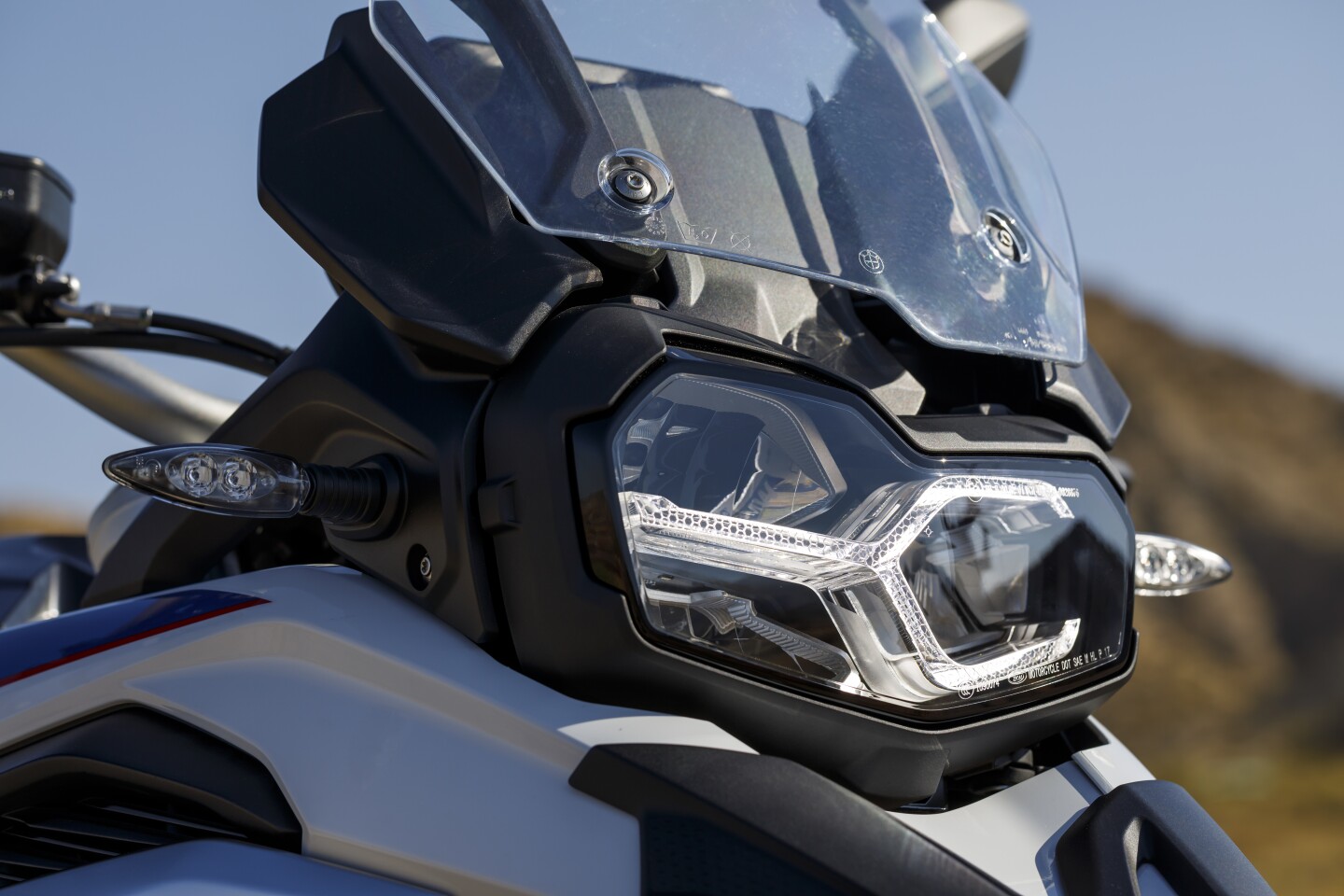 The new BMW F 750GS and F 850GS now comes with optional LED headlamps with daytime running lights